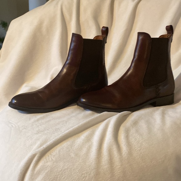 Like new Frye ankle boots - Picture 2 of 5